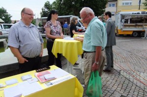 13-07-20 Infostand Wochenmarkt 1